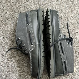 Dark grey Sperry’s